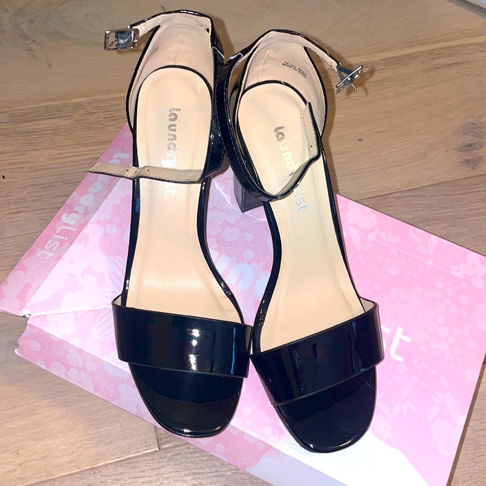 Glossy black classy block heels